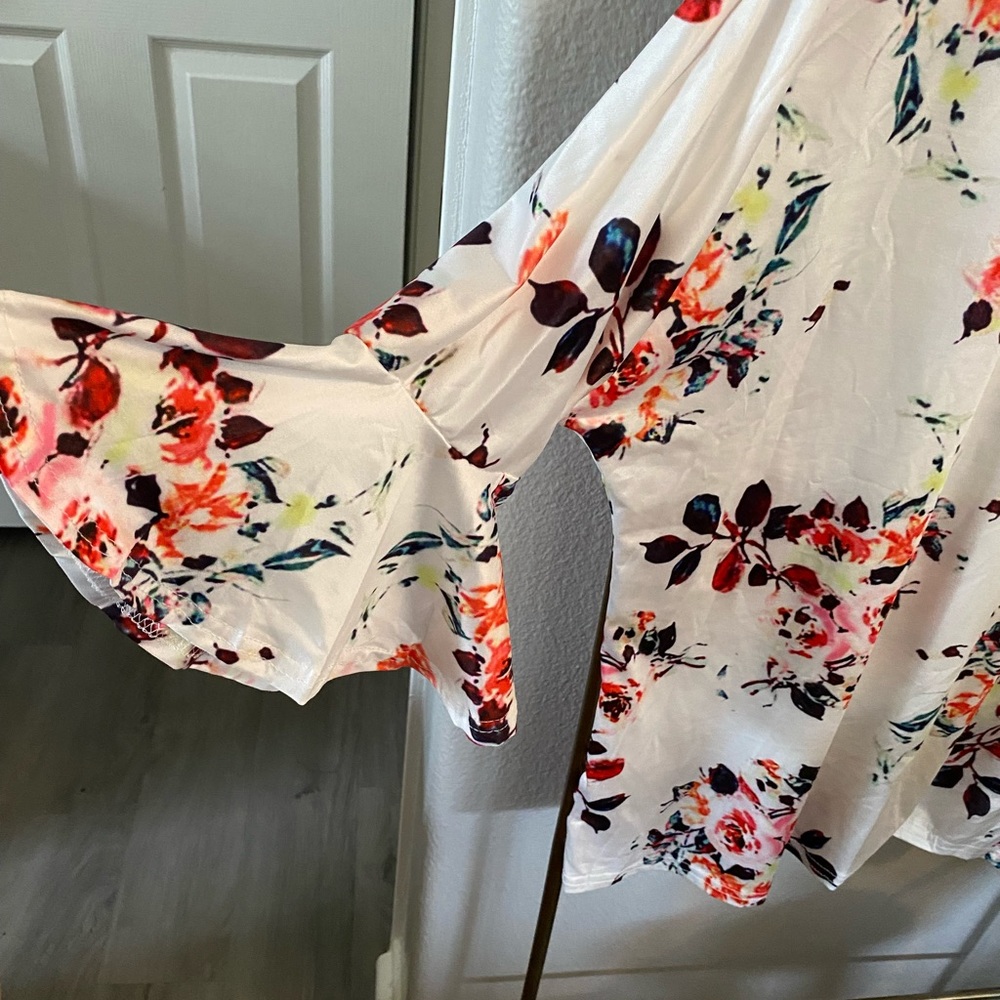 Women’s Amazon floral blouse